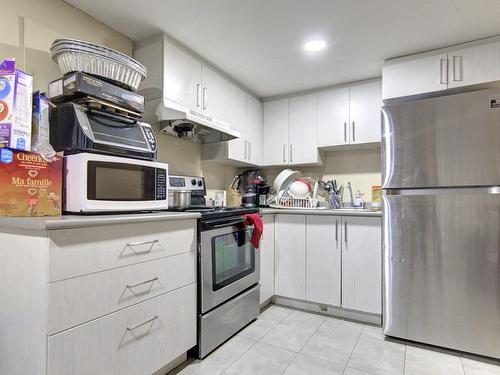 Kitchen - 8505 Rue Cyrano, Laval (Saint-François), QC - Indoor Photo Showing Kitchen