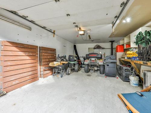 Garage - 140 Av. Jean-Paul, Chertsey, QC - Indoor Photo Showing Garage