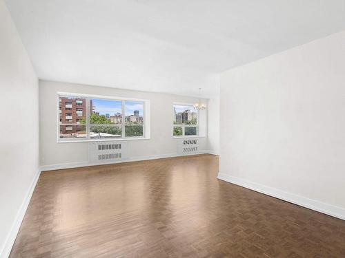 Living room - 206-3033 Rue Sherbrooke O., Westmount, QC - Indoor