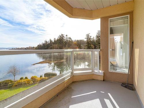 3147-2600 Ferguson Rd, Central Saanich, BC - Outdoor With Body Of Water With Balcony With Exterior