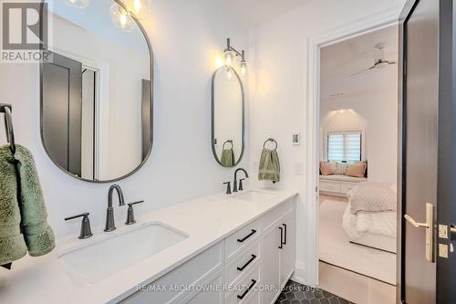 356 River Side Drive, Oakville, ON - Indoor Photo Showing Bathroom