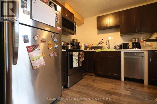 56 Regent Street E, Welland, ON - Indoor Photo Showing Kitchen