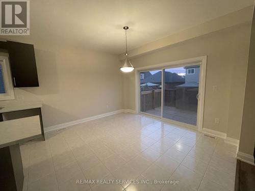 31 Samuel Avenue, Pelham, ON - Indoor Photo Showing Other Room