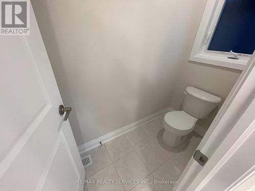 31 Samuel Avenue, Pelham, ON - Indoor Photo Showing Bathroom