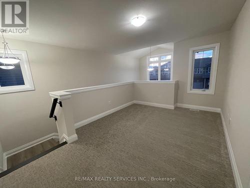 31 Samuel Avenue, Pelham, ON - Indoor Photo Showing Other Room