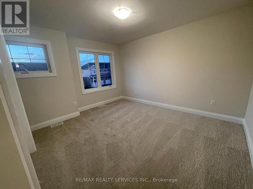 31 Samuel Avenue, Pelham, ON - Indoor Photo Showing Other Room