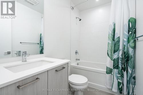 308 - 467 Charlton Avenue E, Hamilton, ON - Indoor Photo Showing Bathroom