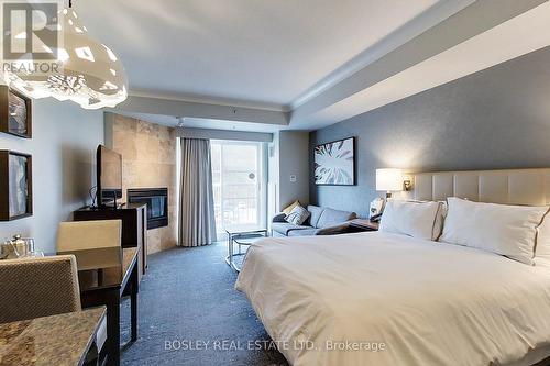 303 - 220 Gord Canning Drive, Blue Mountains, ON - Indoor Photo Showing Bedroom