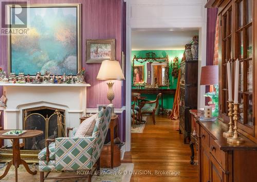 217 Butler Street, Niagara-On-The-Lake, ON - Indoor Photo Showing Living Room