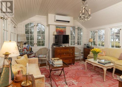 217 Butler Street, Niagara-On-The-Lake, ON - Indoor Photo Showing Living Room With Fireplace