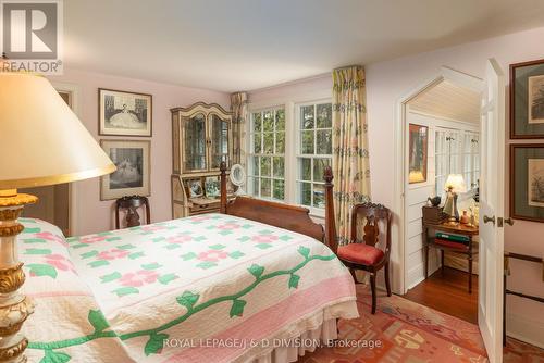 217 Butler Street, Niagara-On-The-Lake, ON - Indoor Photo Showing Living Room