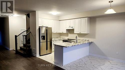 44 Keelson Street, Welland, ON - Indoor Photo Showing Kitchen With Double Sink