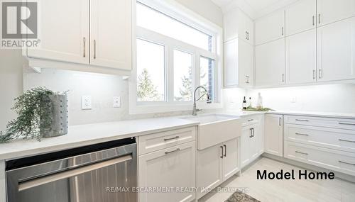 56 Workman Crescent, Blandford-Blenheim, ON - Indoor Photo Showing Kitchen With Upgraded Kitchen