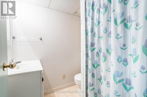 11 Wesanford Place, Hamilton, ON - Indoor Photo Showing Bathroom