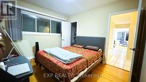 112 Heiman Street, Kitchener, ON - Indoor Photo Showing Bedroom