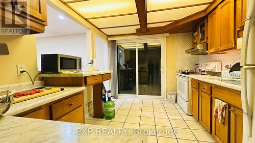 112 Heiman Street, Kitchener, ON - Indoor Photo Showing Kitchen