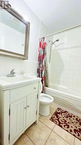 112 Heiman Street, Kitchener, ON - Indoor Photo Showing Bathroom