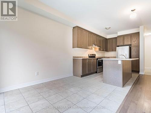 53 Sparkle Drive, Thorold, ON - Indoor Photo Showing Kitchen