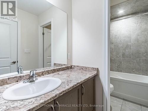 53 Sparkle Drive, Thorold, ON - Indoor Photo Showing Bathroom