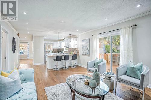 118 Parkedge Street, Guelph/Eramosa, ON - Indoor Photo Showing Living Room