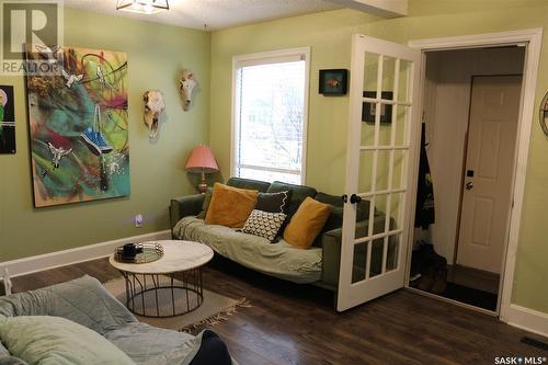 615 C Avenue N, Saskatoon, SK - Indoor Photo Showing Living Room