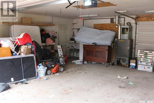 615 C Avenue N, Saskatoon, SK - Indoor Photo Showing Garage