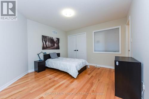 240 Butterfly Lane, Oakville, ON - Indoor Photo Showing Bedroom