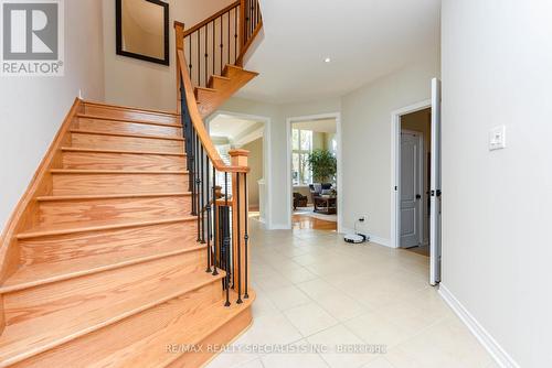 240 Butterfly Lane, Oakville, ON - Indoor Photo Showing Other Room