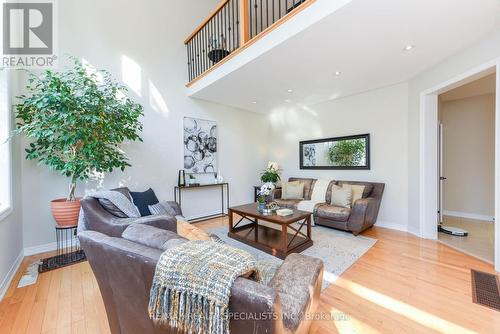 240 Butterfly Lane, Oakville, ON - Indoor Photo Showing Living Room