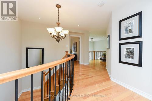 240 Butterfly Lane, Oakville, ON - Indoor Photo Showing Other Room