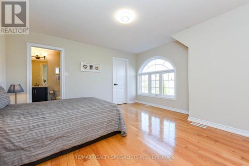 240 Butterfly Lane, Oakville, ON - Indoor Photo Showing Bedroom