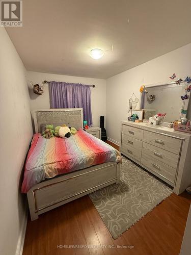 4 - 400 Mississauga Valley Boulevard S, Mississauga, ON - Indoor Photo Showing Bedroom