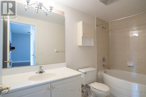 1204 - 200 Burnhamthorpe Road E, Mississauga, ON - Indoor Photo Showing Bathroom