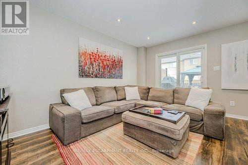 633 Amelia Crescent, Burlington, ON - Indoor Photo Showing Living Room