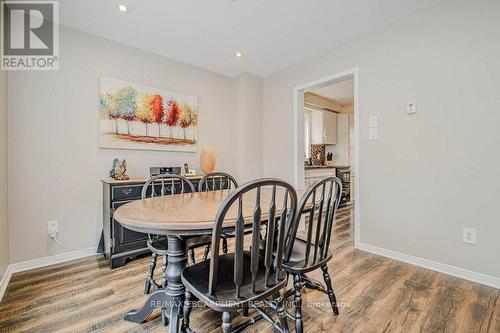 633 Amelia Crescent, Burlington, ON - Indoor Photo Showing Living Room