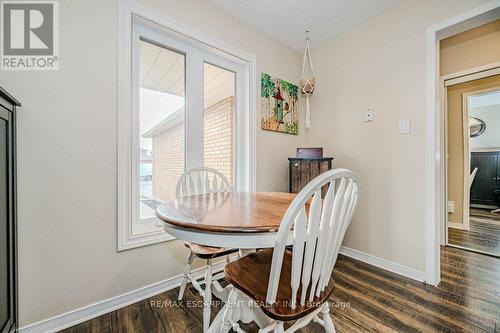 633 Amelia Crescent, Burlington, ON - Indoor Photo Showing Dining Room