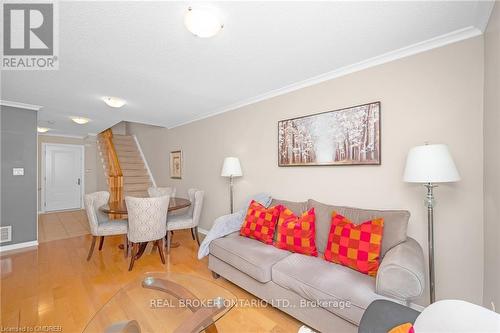 2493 Newcastle Crescent, Oakville, ON - Indoor Photo Showing Living Room