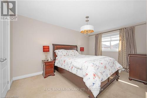 2493 Newcastle Crescent, Oakville, ON - Indoor Photo Showing Bedroom