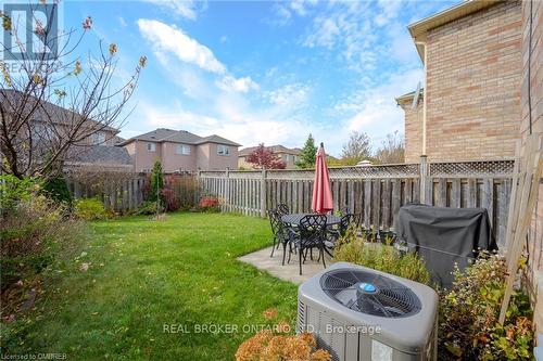 2493 Newcastle Crescent, Oakville, ON - Outdoor