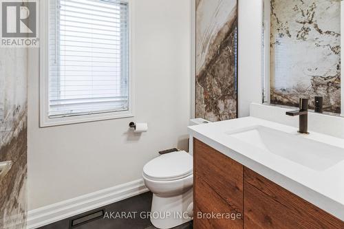 608 Brothers Crescent, Milton, ON - Indoor Photo Showing Bathroom