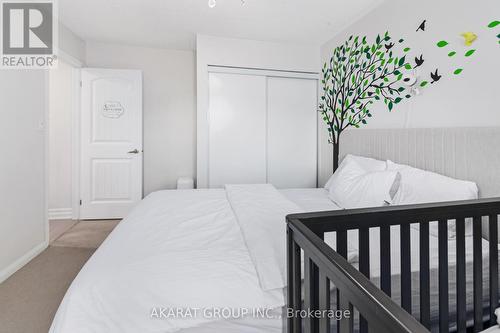 608 Brothers Crescent, Milton, ON - Indoor Photo Showing Bedroom