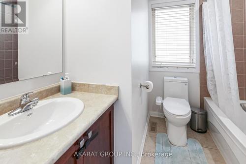 608 Brothers Crescent, Milton, ON - Indoor Photo Showing Bathroom