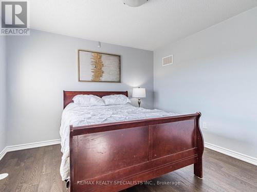 98 Bannister Crescent, Brampton, ON - Indoor Photo Showing Bedroom