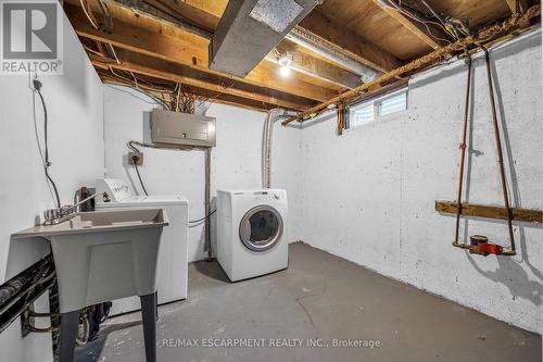 20 - 125 Limeridge Road W, Hamilton, ON - Indoor Photo Showing Laundry Room