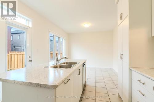 83 Great Falls Boulevard, Hamilton, ON - Indoor Photo Showing Kitchen With Double Sink