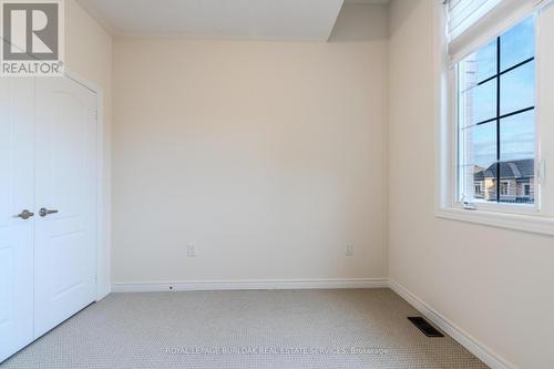 83 Great Falls Boulevard, Hamilton, ON - Indoor Photo Showing Other Room