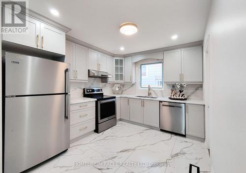 65 Loraine Drive, St. Catharines, ON - Indoor Photo Showing Kitchen