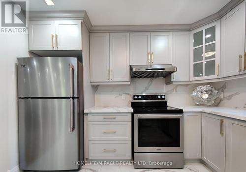 65 Loraine Drive, St. Catharines, ON - Indoor Photo Showing Kitchen