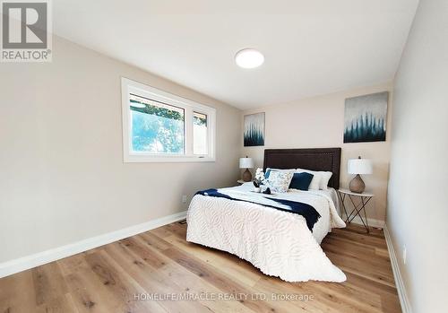 65 Loraine Drive, St. Catharines, ON - Indoor Photo Showing Bedroom