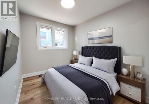 65 Loraine Drive, St. Catharines, ON - Indoor Photo Showing Bedroom